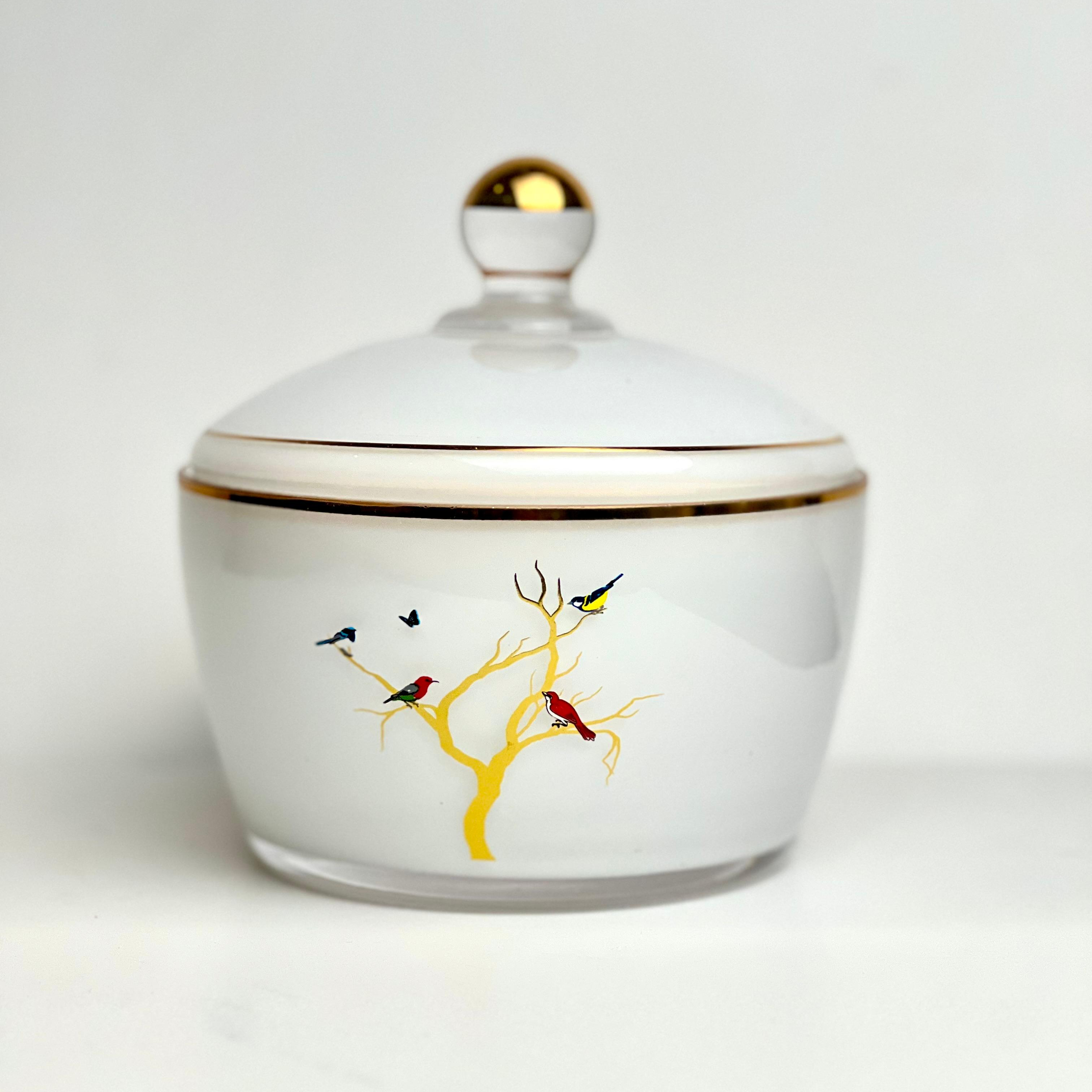 تمرية بيرد من سوليتير، اللون أبيض ذهبي